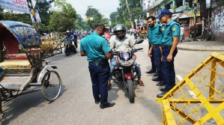 ট্রাফিক আইন লঙ্ঘনে ১৯২৯ মামলা, ৭৫ লক্ষাধিক টাকা জরিমানা